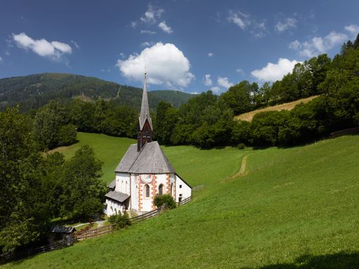 Vorschau Bild von In der Krypta unterhalb des Kirchleins St. Kathrein
entspringt das Bad Kleinkirchheimer Thermalwasser