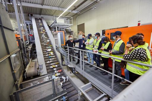 High-quality recycling starts with targeted collection Sorting:
This would be a decisive step towards reducing CO2 emissions and
conserving resources. / Weiterer Text über ots und
www.presseportal.de/nr/129538 / Die Verwendung dieses Bildes ist für
redaktionelle Zwecke unter Beachtung ggf. genannter
Nutzungsbedingungen honorarfrei. Veröffentlichung bitte mit
Bildrechte-Hinweis.