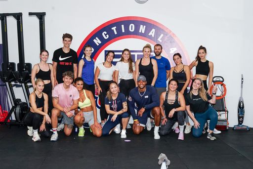 Vorschau Bild von Glückliche Gesichter nach dem Pre-Opening im neuen
F45 Studio in Wien Mariahilf.