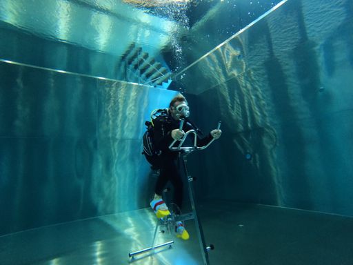  Unterwassercycling, Taucher, Weltrekord, SharkBike Räder