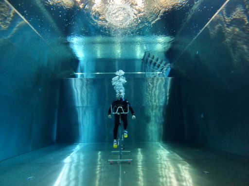 Vorschau Bild von Unterwassercycling, Taucher, Weltrekord, SharkBike Räder