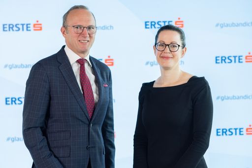 Vorschau Bild von Gerda Holzinger-Burgstaller, CEO Erste Bank und
Heinz Bednar, Vorstand Erste Asset Management