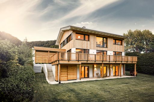 Vorschau Bild von Immer mehr Menschen setzen bei den Fertighäusern
von GRIFFNER auf die freie Architektenplanung.