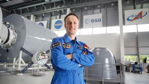 Vorschau Bild von ESA Astronaut Matthias Maurer beim Training mit
EasyMotionSkin