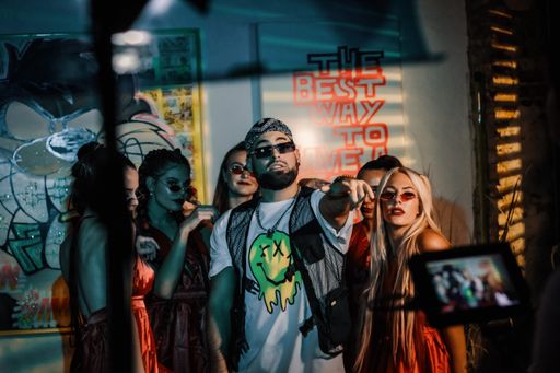 Vorschau Bild von Juan Daniél x Irene Goméz x JONA: "Loco Loco" / Weiterer Text
über ots und www.presseportal.de/nr/6605 / Die Verwendung dieses
Bildes ist für redaktionelle Zwecke unter Beachtung ggf. genannter
Nutzungsbedingungen honorarfrei. Veröffentlichung bitte mit
Bildrechte-Hinweis.