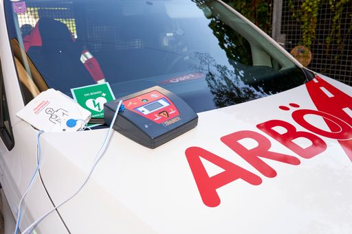 Vorschau Bild von ARBÖ-Pannenfahrzeuge führen demnächst
Defibrillatoren mit