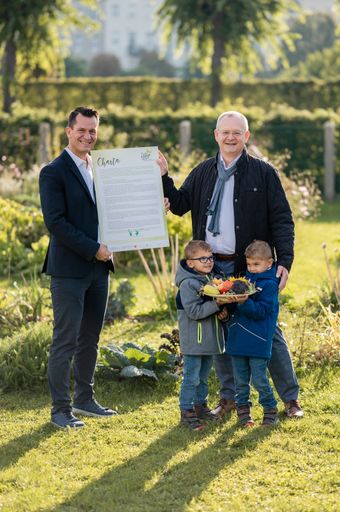 Vorschau Bild von Gesundheitsminister Mückstein unterzeichnet FGÖ
Charta „Kinder essen gesund“
