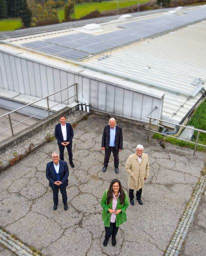 Auf dem Gelände der Brauerei Schleppe in Klagenfurt
hat die Brau Union Österreich vor kurzem eine Photovoltaik-Anlage in
Betrieb genommen, die in Kooperation mit der Kelag Energie & Wärme
umgesetzt wurde.