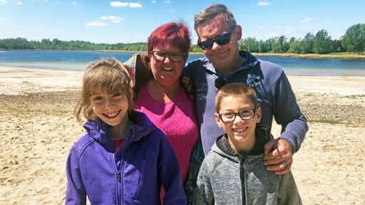 Als die Pflegefamilie 2016 das Geschwisterpaar Carmen und Erwin
aufnimmt, ahnt sie nicht, aus welchen Lebensumständen die beiden
Kinder kommen. / "Deutschlands verlorene Kinder": Großes Interesse
an RTLZWEI-Themenabend Weiterer Text über ots und
www.presseportal.de/nr/6605 / Die Verwendung dieses Bildes ist für
redaktionelle Zwecke unter Beachtung ggf. genannter
Nutzungsbedingungen honorarfrei. Veröffentlichung bitte mit
Bildrechte-Hinweis.