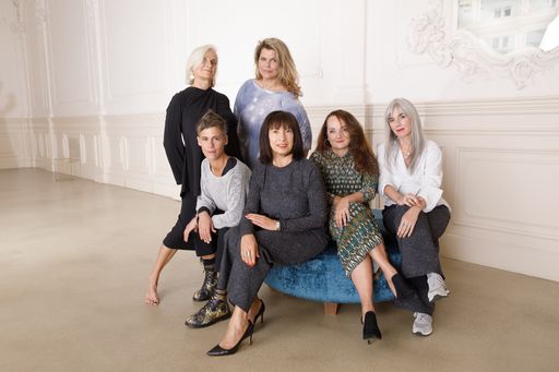 Vorschau Bild von Die Mitarbeiterinnen und Gestalterinnen von Wechselweise.net
wissen aus eigener Erfahrung, welche Themen in dieser neuen
Lebensphase wichtig sind.