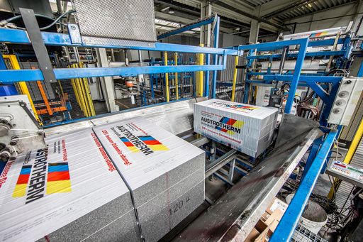 Austrotherm übernimmt den tschechischen
EPS-Hersteller DCD IDEAL.