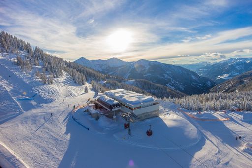  Mit der Winter Kärnten Card täglich gratis die Bergbahnen Goldeck
benutzen.