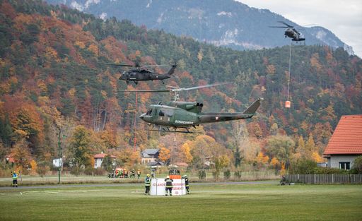 Reichenau an der Rax, Niederösterreich, Österreich,
Löscheinsatz bei einem Waldbrand am 26.10.2021