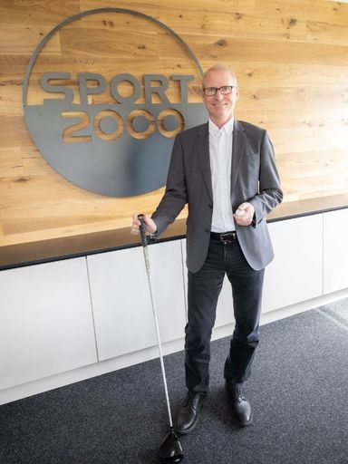 Dr. Holger Schwarting, Vorstand von SPORT 2000
Österreich fördert den Branchenaustausch durch die Golf Messe
stärker. SPORT 2000 (Abdruck bei Nennung honorarfrei)