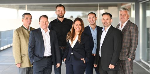 Das Team von Green Hydrogen Technology. Von links nach rechts:
Dipl.-Ing. Alfred Edlinger (Chief Technical Officer), Dipl.-Kfm.
Jean Wiech (Chief Financial Officer), der leitende Ingenieur Daniel
Buchholz, Verfahrensingenieurin Nadja Romdhane, Benedict Barth
(Managing Director), 2nd Project Manager Wolfgang Baumann und Harald
Mayer (CEO). / Weiterer Text über ots und
www.presseportal.de/nr/159845 / Die Verwendung dieses Bildes ist für
redaktionelle Zwecke unter Beachtung ggf. genannter
Nutzungsbedingungen honorarfrei. Veröffentlichung bitte mit
Bildrechte-Hinweis.