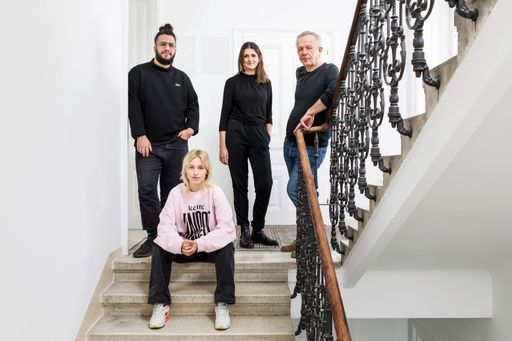 Das künstlerische Team in der von der Stadt neu
renovierten ehemaligen Rot-Kreuz-Zentrale an der Julius Raab
Promenade