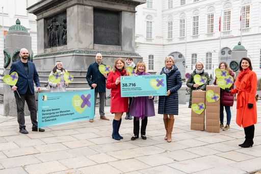 Vorschau Bild von Übergabe am Wiener Josefsplatz