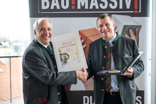 Vorschau Bild von Verleihung Energy Globe Award 2021, Sonderkategorie
Massiv Ökologisch an Ekkehart Pichler
