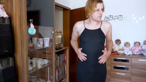 Sonja und Claudia leben von Hartz IV. Sonja möchte eine
geschlechtsangleichende Operation. Zahlt die Krankenkasse? Haben sie
genug Geld am Ende des Monats? / Weiterer Text über ots und
www.presseportal.de/nr/6605 / Die Verwendung dieses Bildes ist für
redaktionelle Zwecke unter Beachtung ggf. genannter
Nutzungsbedingungen honorarfrei. Veröffentlichung bitte mit
Bildrechte-Hinweis.