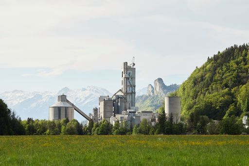 Vorschau Bild von Ob Photovoltaik oder Ökostrom aus Wasserkraft –
Leube setzt in der Produktion seit Jahren auf regenerative
Energiequellen. Copyright: Leube Gruppe