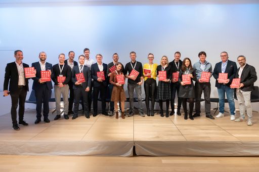 Das gesamte Autorenteam des „Handbuch
Digitalisierung für MarketingentscheiderInnen“