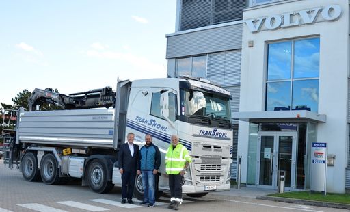  Trans Hohl LKW ausgestattet mit dem neuen
Abbiegeassistenten von EYYES mit dem Team Volvo, EYYES, TransHohl