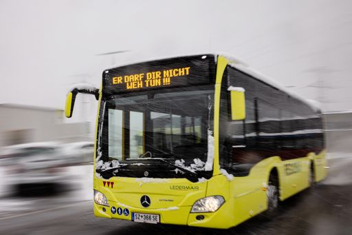  Verkehrsverbund Tirol hilft helfen - Aktion gegen
Gewalt an Frauen