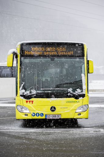 Vorschau Bild von Verkehrsverbund Tirol hilft helfen - Aktion gegen
Gewalt an Frauen