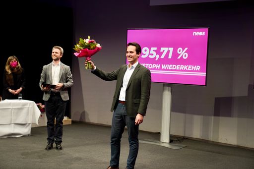 Christoph Wiederkehr nach seiner Wiederwahl zum NEOS Wien
Landessprecher.