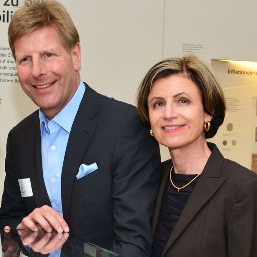 Vorschau Bild von Club Tirol Präsident Julian Hadschieff mit Vizepräsidentin Renate
Danler