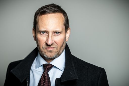 Vorschau Bild von Carsten Hoffmann, dpa-Korrespondent für die FDP und Verteidigung.
/ Weiterer Text über ots und www.presseportal.de/nr/8218 / Die
Verwendung dieses Bildes ist für redaktionelle Zwecke unter
Beachtung ggf. genannter Nutzungsbedingungen honorarfrei.
Veröffentlichung bitte mit Bildrechte-Hinweis.