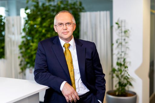 Vorschau Bild von CEO der Anadi Bank
