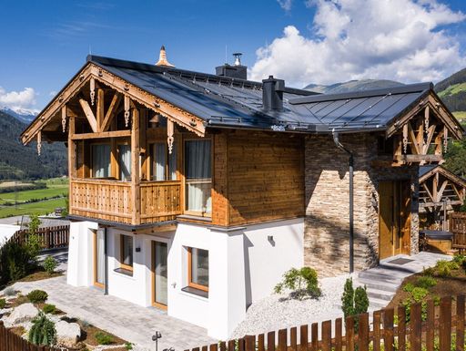 Sonnen-Chalet in der Skiregion Kitzbühel zum anteiligen Erwerb /
VillaCircle erweitert Plattform für Ferienhaus Co-Ownership in
Österreich / Weiterer Text über ots und
www.presseportal.de/nr/160536 / Die Verwendung dieses Bildes ist für
redaktionelle Zwecke unter Beachtung ggf. genannter
Nutzungsbedingungen honorarfrei. Veröffentlichung bitte mit
Bildrechte-Hinweis.
