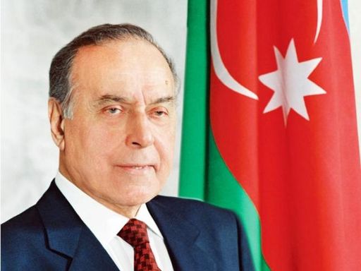  Architekt und Gründer des modernen und unabhängigen,
aserbaidschanischen Staates, Nationalleader des aserbaidschanischen
Volkes Heydar Aliyev