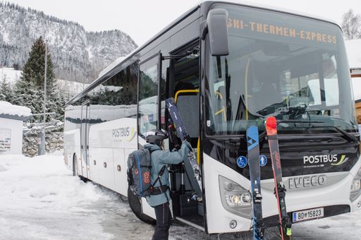  Mit Postbus direkt von Graz in den Winterzauber!