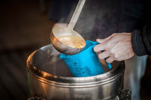 Winteraktion: Pro 500 Schritte spendet Drei Hilft
einen Teller warme Suppe an den Canisibus.