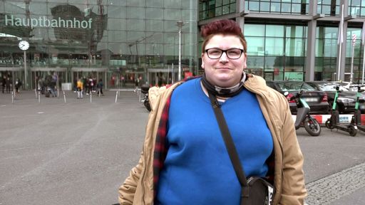 Neue Folgen "Hartz und herzlich - Tag für Tag Rostock" und "Hartz
und herzlich - Tag für Tag Benz-Baracken" / Jack ist 21 Jahre alt
und transgender. Nun steht er vor seiner ersten
geschlechtsangleichenden OP. / Weiterer Text über ots und
www.presseportal.de/nr/6605 / Die Verwendung dieses Bildes ist für
redaktionelle Zwecke unter Beachtung ggf. genannter
Nutzungsbedingungen honorarfrei. Veröffentlichung bitte mit
Bildrechte-Hinweis.