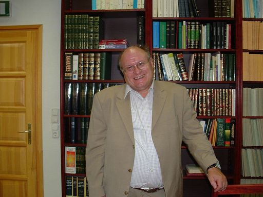  Prof. Bert Fragner
