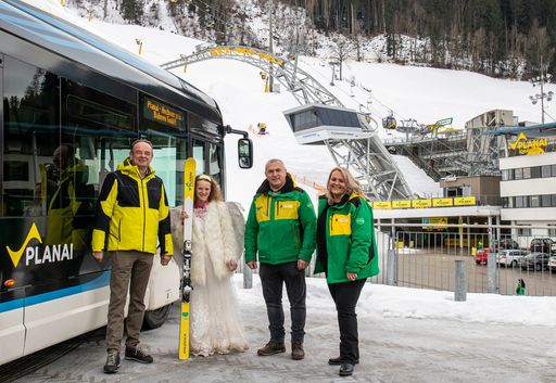 In Schladming-Dachstein fährt ab heute ein moderner
Elektro-Skibus.