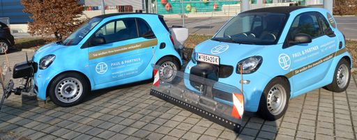 Vorschau Bild von Die beiden Schneepflüge der PIP Facility Services & Commerce GmbH