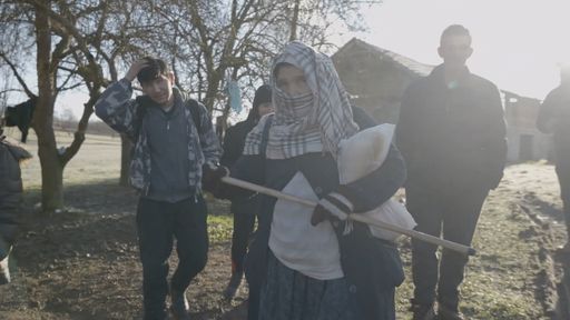 Vorschau Bild von Filmstill 3: Eine afghanische Familie auf dem Weg
zum Game, dem illegalen Gang über die EU-Außengrenze
