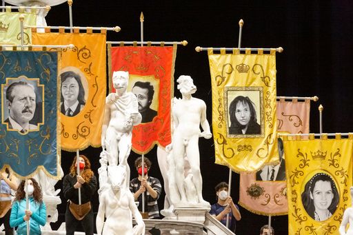 Vorschau Bild von Emma Dante inszeniert Giuseppe Verdis "Die sizilianische Vesper"
am Teatro Massimo in Palermo; es dirigiert Musikdirektor Omer Meir
Wellber. ARTE überträgt die Premiere der Oper live im Netz. /
Weiterer Text über ots und www.presseportal.de/nr/9021 / Die
Verwendung dieses Bildes ist für redaktionelle Zwecke unter
Beachtung ggf. genannter Nutzungsbedingungen honorarfrei.
Veröffentlichung bitte mit Bildrechte-Hinweis.