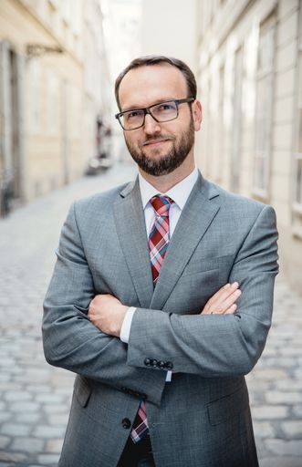  Portraitfoto Helmut Überbacher, Partner bei BLS
Rechtsanwälte GmbH