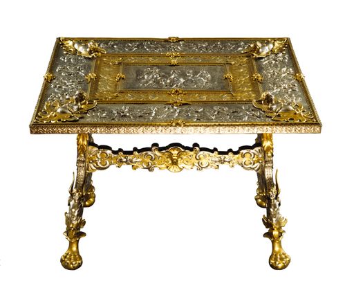 Vorschau Bild von Silbertisch (Das Urteil des Paris) David I. Schwestermüller
Deutschland, Augsburg, 1659 Ebenholz, Silber - getrieben, gegossen,
graviert, ziseliert H. 78,5 cm, B. 104,5cm, T. 81,5cm Esterhazy
Privatstiftung, Burg Forchtenstein