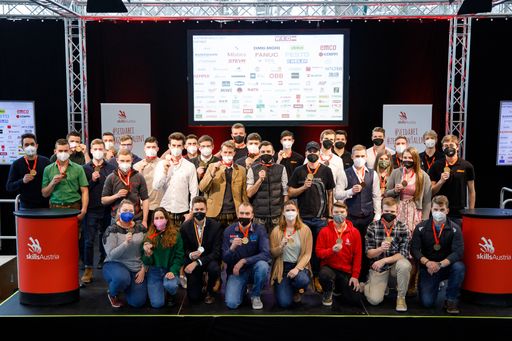 Die frisch gekürten Staatsmeisterinnen und
Staatsmeister von AustrianSkills in Salzburg (23. Jänner 2022)