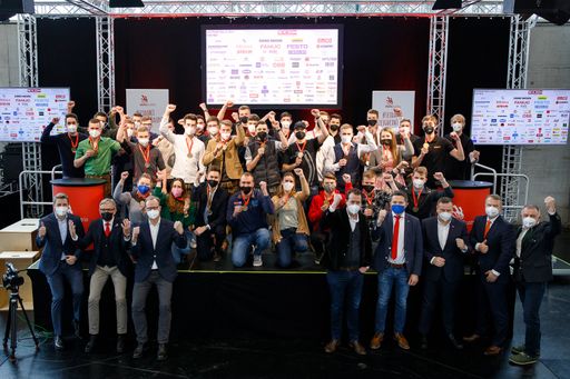 Vorschau Bild von Die Staatsmeisterinnen und Staatsmeister von
AustrianSkills gemeinsam mit Ehrengästen (Salzburg, 23. Jänner 2022)