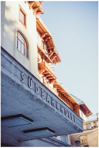  Südbahnhotel Semmering, Flugdach Eingang