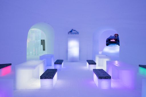 Vorschau Bild von Für ein stylisches Ambiente sorgt die ICE LOUNGE