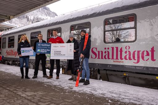 Mag. Renate Ecker (Tourismusdirektorin Zell am
See-Kaprun), Marco Andersson (Sales Manager Snalltaget), Carl-Adam
Holmberg (Businessmanager Snalltaget), Yvonne Rosenstatter
(Marktleiterin SalzburgerLand Tourismus), Max Posch (Obmann TVB Zell
am See)
