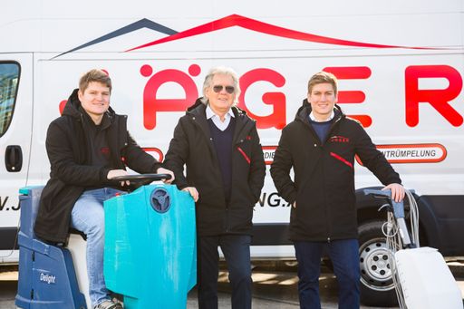  Lukas Jäger, CEO Thomas Jäger und Rudolf Jäger (v. l. n. r.)
setzen das Wachstum nach dem Erfolg des letzten Jahres auch dieses
Jahr in hoher Qualität fort.